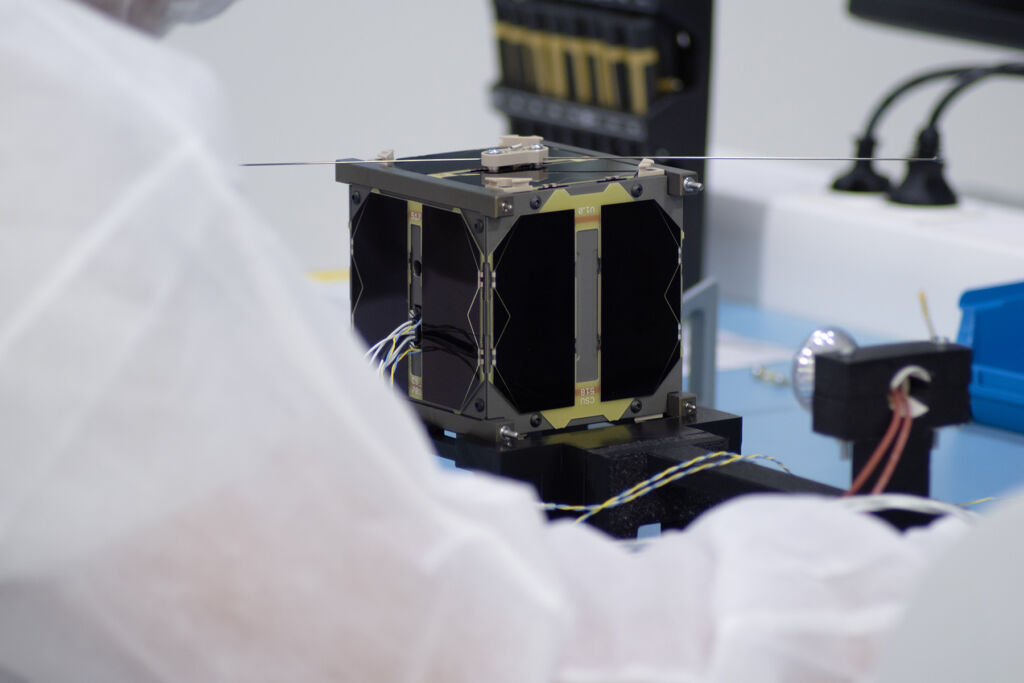 Construction nano satellite